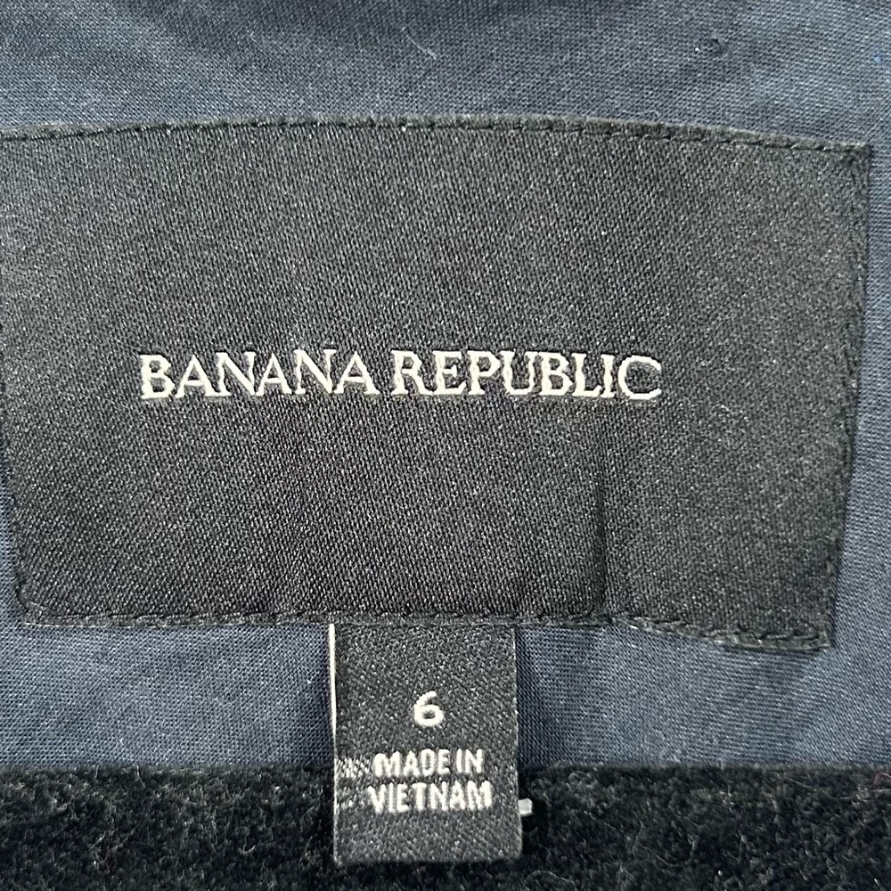 Banana Republic Navy Slub Texture Linen Blazer. Lightweight.Size 6. Quiet Luxury - Picture 3 of 11